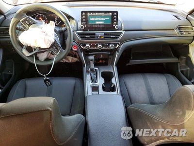 Zdjęcie 8 z 11 samochodu: 2019 HONDA ACCORD EX VIN:1HGCV1F42KA028685 - miniatura