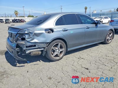 Trzecie zdjęcie samochodu z tyłu: 2017 MERCEDES-BENZ E 300 VIN:WDDZF4JB4HA014413 - miniatura