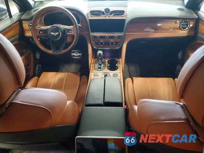 Zdjęcie 8 z 12 samochodu: 2023 BENTLEY BENTAYGA VIN:SJAHT2ZV0PC020005 - miniatura