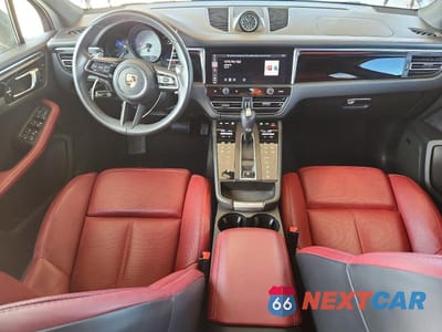 Zdjęcie 8 z 13 samochodu: 2023 PORSCHE MACAN S VIN:WP1AG2A59PLB35622 - miniatura