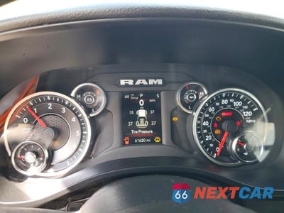 Zdjęcie 9 z 11 samochodu: 2023 RAM 1500 BIG HORN VIN:1C6SRFFT2PN595361 - miniatura