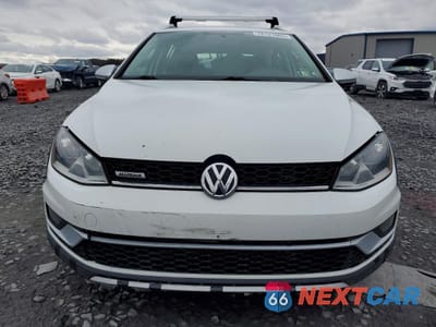 Piąte zdjęcie samochodu w środku: 2017 VOLKSWAGEN GOLF ALLTRACK S VIN:3VWH17AUXHM537197 - miniatura