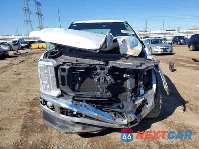 Piąte zdjęcie samochodu w środku: 2024 FORD F250 SUPER DUTY VIN:1FT7X2BA7REC59726 - miniatura