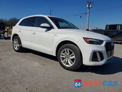 Czwarte zdjęcie samochodu z boku: 2023 AUDI Q5 PREMIUM 45 VIN:WA1GAAFY7P2149867 - miniatura