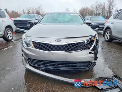 Piąte zdjęcie samochodu w środku: 2018 KIA OPTIMA LX TURBO VIN:5XXGT4L18JG221069 - miniatura