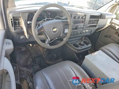 Zdjęcie 8 z 13 samochodu: 2013 CHEV EXPRESS G2500 VIN:1GCWGFCA3D1194391 - miniatura