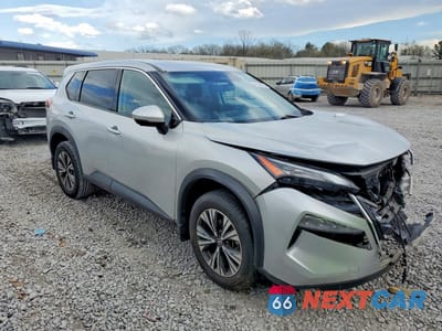 Czwarte zdjęcie samochodu z boku: 2021 NISSAN ROGUE SV VIN:JN8AT3BB2MW227385 - miniatura