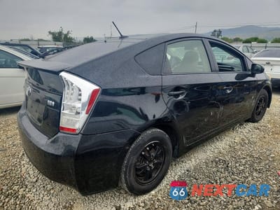 Trzecie zdjęcie samochodu z tyłu: 2011 TOYOTA PRIUS THREE VIN:JTDKN3DU9B0303497 - miniatura