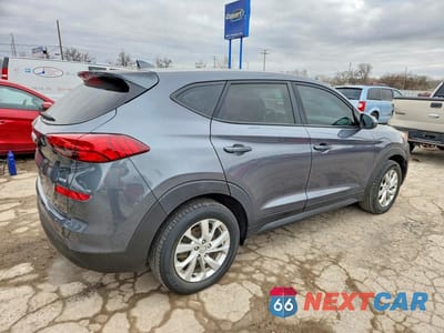 Trzecie zdjęcie samochodu z tyłu: 2019 HYUNDAI TUCSON SE VIN:KM8J2CA45KU913345 - miniatura