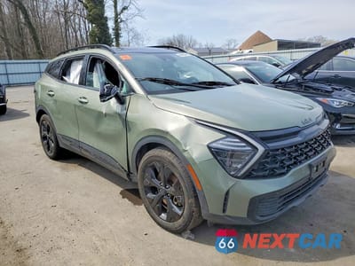 Czwarte zdjęcie samochodu z boku: 2025 KIA SPORTAGE X-LINE VIN:5XYK6CDF7SG255734 - miniatura