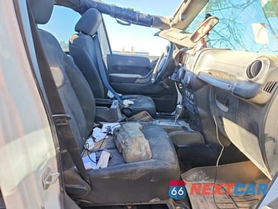 Zdjęcie 7 z 11 samochodu: 2017 JEEP WRANGLER UNLIMITED SPORT VIN:1C4BJWDG1HL664320 - miniatura