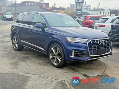 Czwarte zdjęcie samochodu z boku: 2021 AUDI Q7 PREMIUM PLUS VIN:WA1LXAF72MD014929 - miniatura