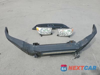 Zdjęcie 12 z 13 samochodu: 2011 TOYOTA TUNDRA GRADE VIN:5TFRM5F1XBX022400 - miniatura