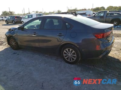 Drugie zdjęcie samochodu z przodu: 2023 KIA FORTE LX VIN:3KPF24AD0PE520410 - miniatura