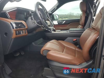 Zdjęcie 7 z 14 samochodu: 2024 LINCOLN NAVIGATOR RESERVE VIN:5LMJJ2LG2REL00329 - miniatura