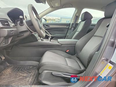 Zdjęcie 7 z 12 samochodu: 2021 HONDA ACCORD LX VIN:1HGCV1F15MA030424 - miniatura