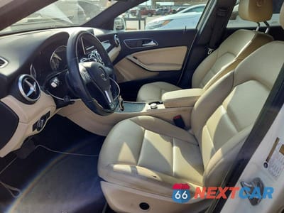 Zdjęcie 7 z 14 samochodu: 2015 MERCEDES-BENZ GLA 250 VIN:WDCTG4EBXFJ123005 - miniatura
