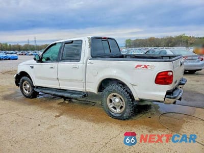 Drugie zdjęcie samochodu z przodu: 2001 FORD F150 SUPERCREW VIN:1FTRW08L51KD68930 - miniatura