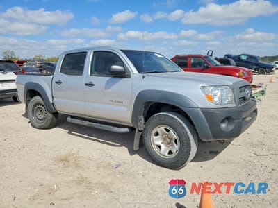 Czwarte zdjęcie samochodu z boku: 2011 TOYOTA TACOMA PRERUNNER V6 VIN:5TFJU4GN8BX006060 - miniatura