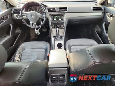 Zdjęcie 8 z 11 samochodu: 2015 VOLKSWAGEN PASSAT SE VIN:1VWBT7A3XFC010413 - miniatura