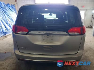 Zdjęcie 6 z 12 samochodu: 2018 CHRYSLER PACIFICA TOURING L VIN:2C4RC1BG4JR110829 - miniatura