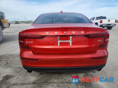 Zdjęcie 6 z 12 samochodu: 2019 VOLVO S60 T5 MOMENTUM VIN:7JR102FK9KG017772 - miniatura