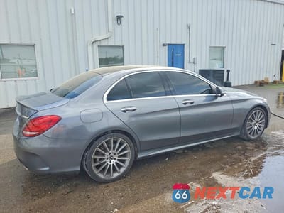 Trzecie zdjęcie samochodu z tyłu: 2018 MERCEDES-BENZ C 300 VIN:55SWF4JB1JU240093 - miniatura