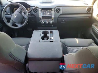 Zdjęcie 8 z 12 samochodu: 2021 TOYOTA TUNDRA SR VIN:5TFRY5F1XMX278138 - miniatura