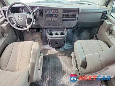Zdjęcie 8 z 12 samochodu: 2024 CHEV EXPRESS G2500 VIN:1GCWGAFP7R1284234 - miniatura