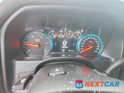 Zdjęcie 9 z 12 samochodu: 2019 GMC SIERRA K2500 DENALI VIN:1GT12SEY6KF144192 - miniatura