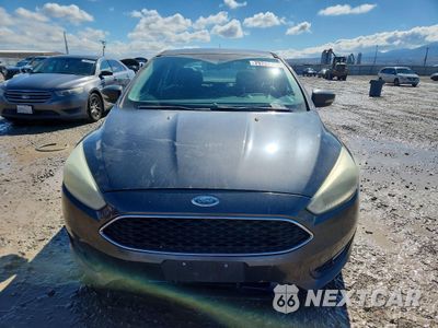 Piąte zdjęcie samochodu w środku: 2015 FORD FOCUS SE VIN:1FADP3F22FL287961 - miniatura