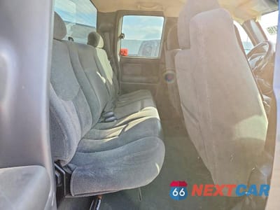 Zdjęcie 10 z 12 samochodu: 2004 CHEVROLET SILVERADO K1500 VIN:2GCEK19TX41190077 - miniatura