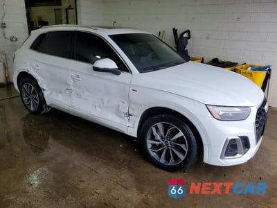 Czwarte zdjęcie samochodu z boku: 2023 AUDI Q5 PREMIUM PLUS 45 VIN:WA1EAAFY5P2055817 - miniatura