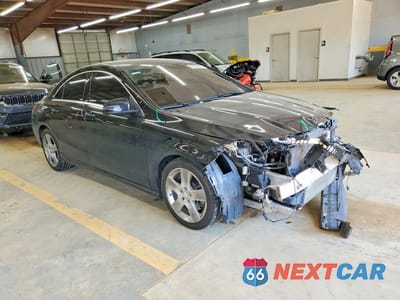 Czwarte zdjęcie samochodu z boku: 2016 MERCEDES-BENZ CLA 250 4MATIC VIN:WDDSJ4GB4GN297099 - miniatura