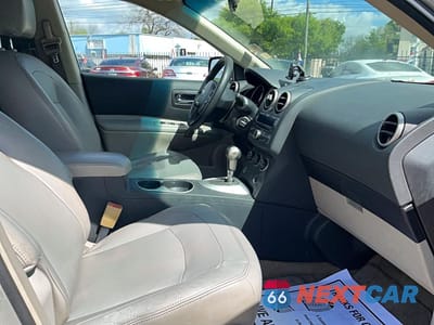 Piąte zdjęcie samochodu w środku: 2009 NISSAN ROGUE S VIN:JN8AS58T39W042753 - miniatura