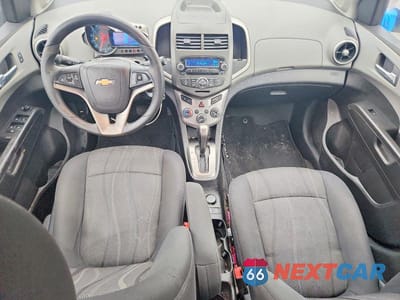 Zdjęcie 8 z 12 samochodu: 2014 CHEVROLET SONIC LT VIN:1G1JC5SH5E4198272 - miniatura