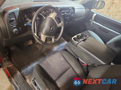 Zdjęcie 8 z 12 samochodu: 2013 CHEVROLET SILVERADO K1500 LT VIN:1GCRKSE79DZ145266 - miniatura