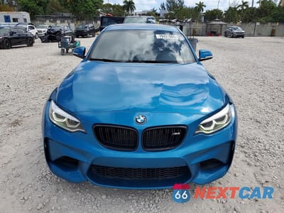 Piąte zdjęcie samochodu w środku: 2018 BMW M2 VIN:WBS1J5C53JVD36148 - miniatura
