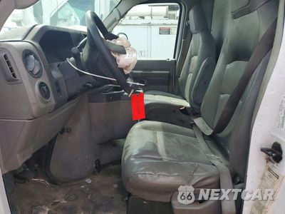 Zdjęcie 7 z 12 samochodu: 2018 FORD ECONOLINE E350 SUPER DUTY CUTAWAY VAN VIN:1FDWE3FS4JDC25906 - miniatura