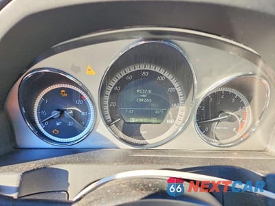 Zdjęcie 9 z 12 samochodu: 2011 MERCEDES-BENZ C 300 4MATIC VIN:WDDGF8BB8BF525680 - miniatura