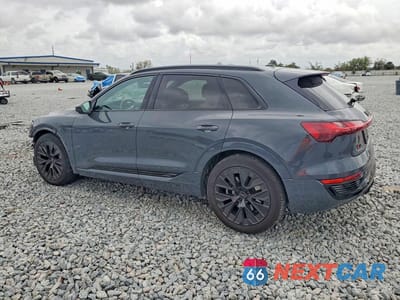 Drugie zdjęcie samochodu z przodu: 2024 AUDI Q8 E-TRON PRESTIGE VIN:WA16AAGE2RB025055 - miniatura