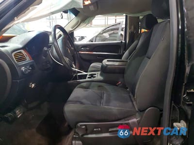 Zdjęcie 7 z 12 samochodu: 2011 CHEVROLET TAHOE C1500 LS VIN:1GNSCAE01BR243059 - miniatura