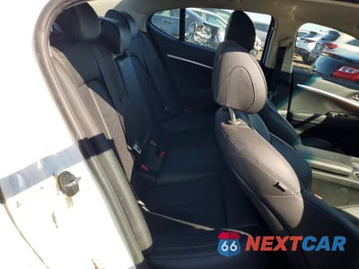 Zdjęcie 10 z 12 samochodu: 2022 GENESIS G70 2.0T VIN:KMTG34TA2NU086804 - miniatura