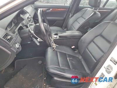 Zdjęcie 7 z 12 samochodu: 2009 MERCEDES-BENZ C 300 4MATIC VIN:WDDGF81X19F201543 - miniatura