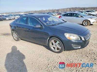 Czwarte zdjęcie samochodu z boku: 2012 VOLVO S60 T5 VIN:YV1622FS7C2144625 - miniatura