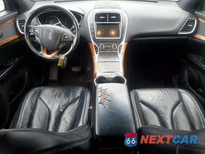 Zdjęcie 8 z 13 samochodu: 2016 LINCOLN MKX SELECT VIN:2LMTJ8KR1GBL31618 - miniatura