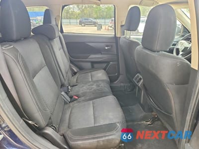 Zdjęcie 11 z 13 samochodu: 2019 MITSUBISHI OUTLANDER ES VIN:JA4AD2A33KZ016134 - miniatura