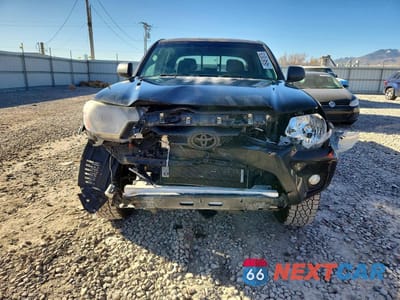 Piąte zdjęcie samochodu w środku: 2013 TOYOTA TACOMA V6 VIN:3TMLU4ENXDM120310 - miniatura