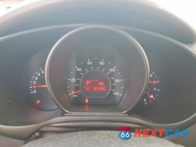 Zdjęcie 9 z 12 samochodu: 2015 KIA SOUL + VIN:KNDJP3A5XF7187033 - miniatura