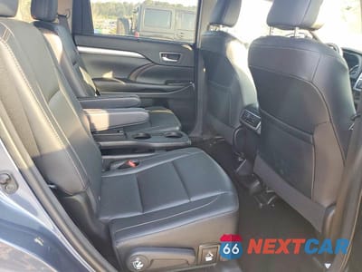 Zdjęcie 11 z 12 samochodu: 2016 TOYOTA HIGHLANDER XLE VIN:5TDKKRFH8GS133262 - miniatura